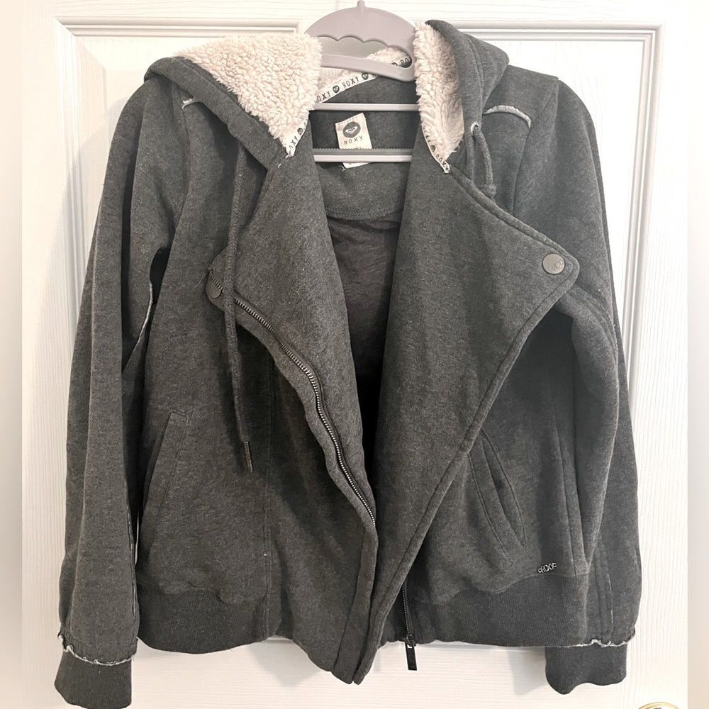 Roxy Zip Up Faux Fur (Sherpa) Hoodie Jacket w/ button detail. S.